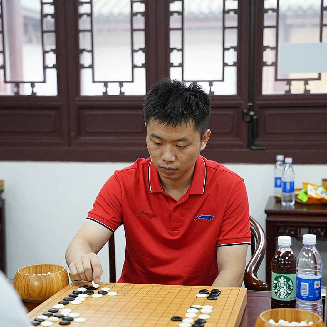 ChessBase Magazine số 225: khi một tạp chí tự chấm điểm chính mình