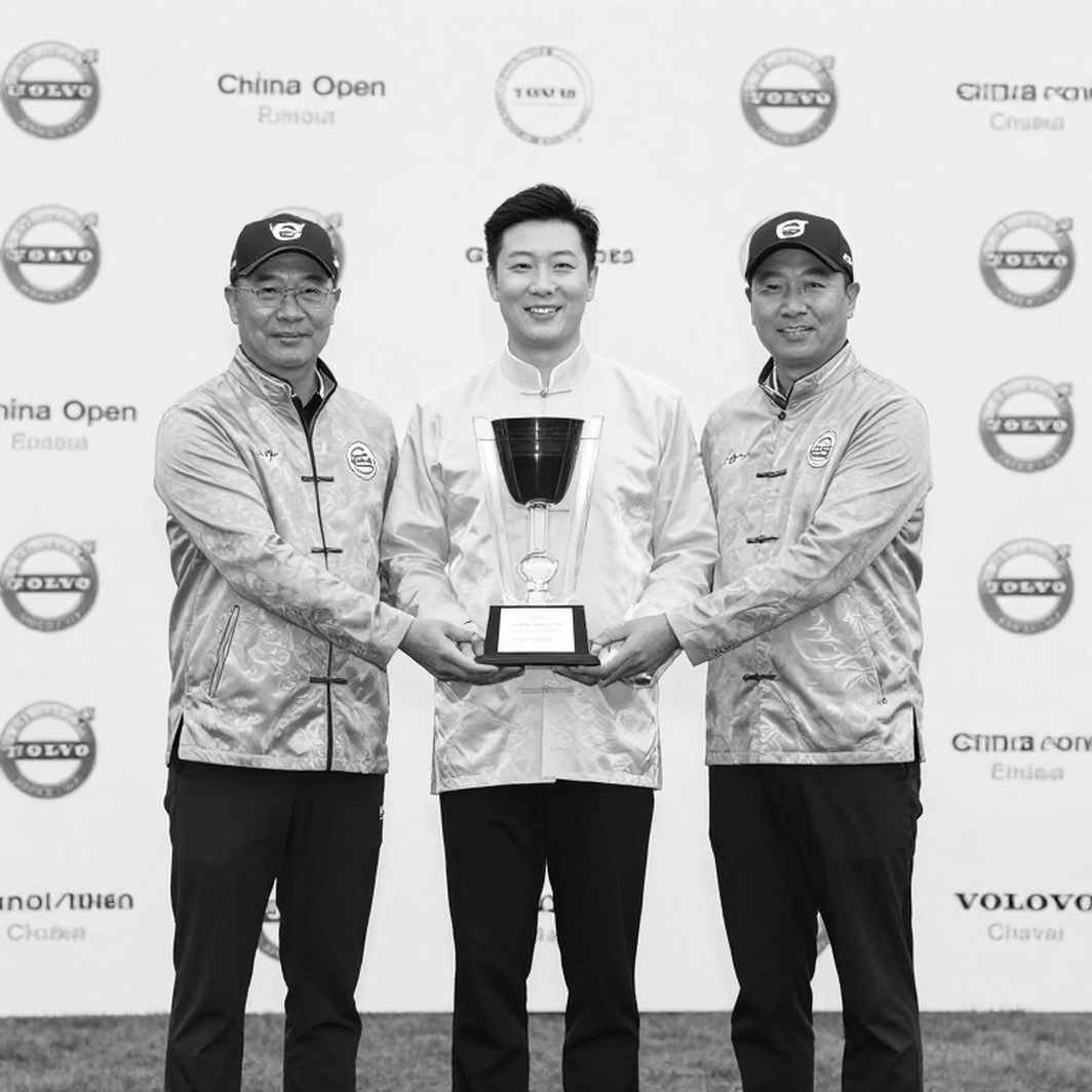 Kỳ chuyển nhượng esports: khi tiếng ồn át đi người thật